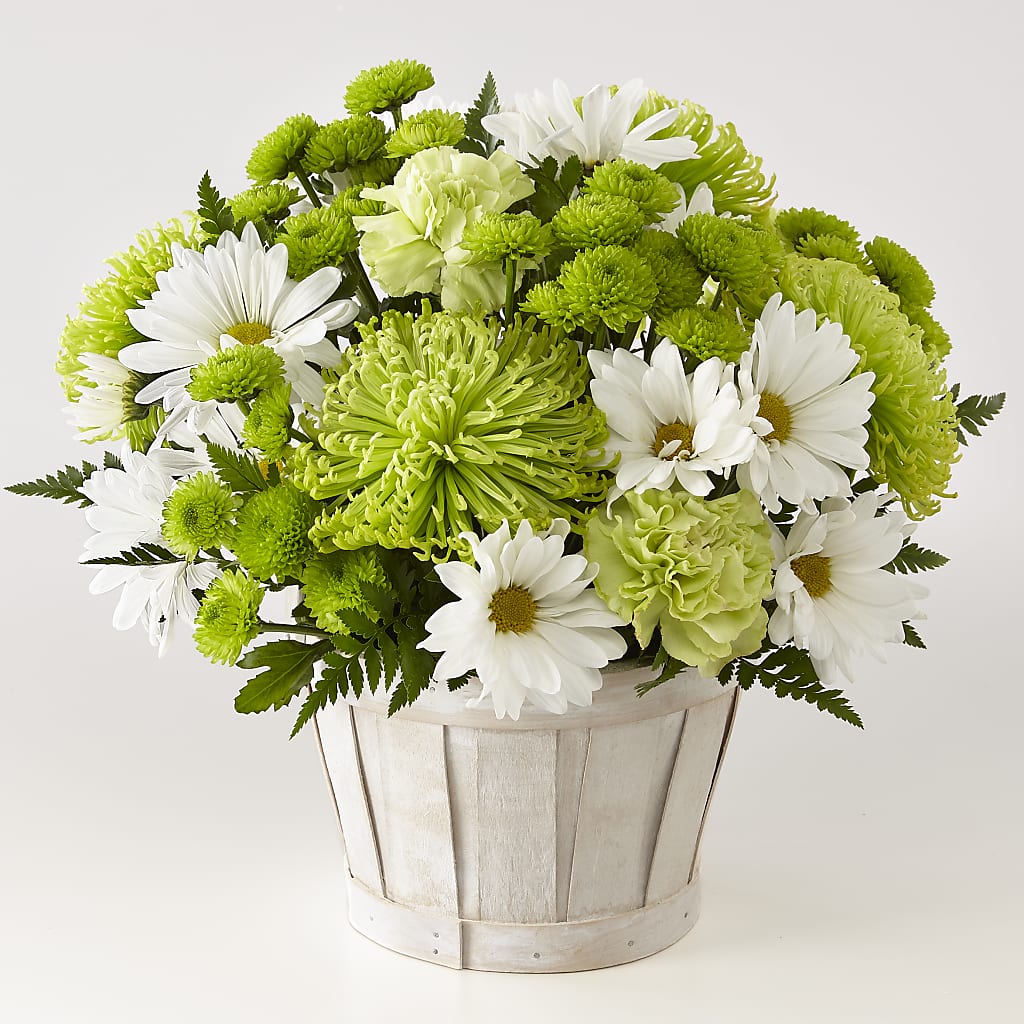 Lucky Charm Basket (Standard) – HALL'S GIFT AND TREASURES FLORAL DESIGN, Vicksburg MS