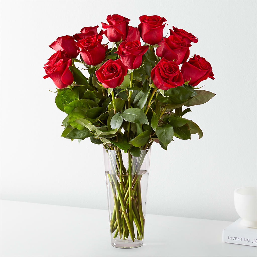 Long Stem Red Rose Bouquet – HALL'S GIFT AND TREASURES FLORAL DESIGN, Vicksburg MS