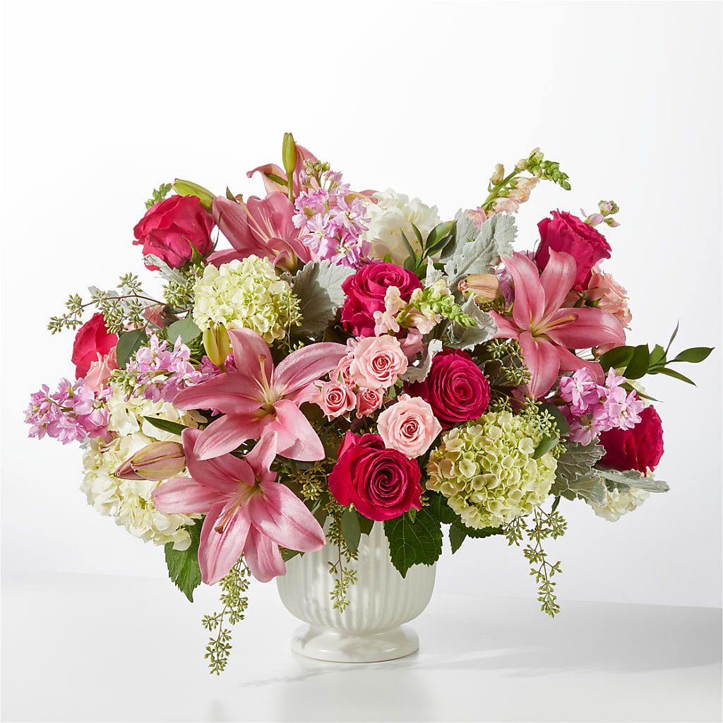 Antique Shopping Bouquet – HALL'S GIFT AND TREASURES FLORAL DESIGN, Vicksburg MS