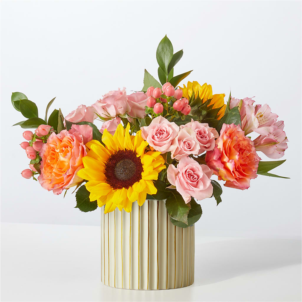 Sun's Out Bouquet – HALL'S GIFT AND TREASURES FLORAL DESIGN, Vicksburg MS