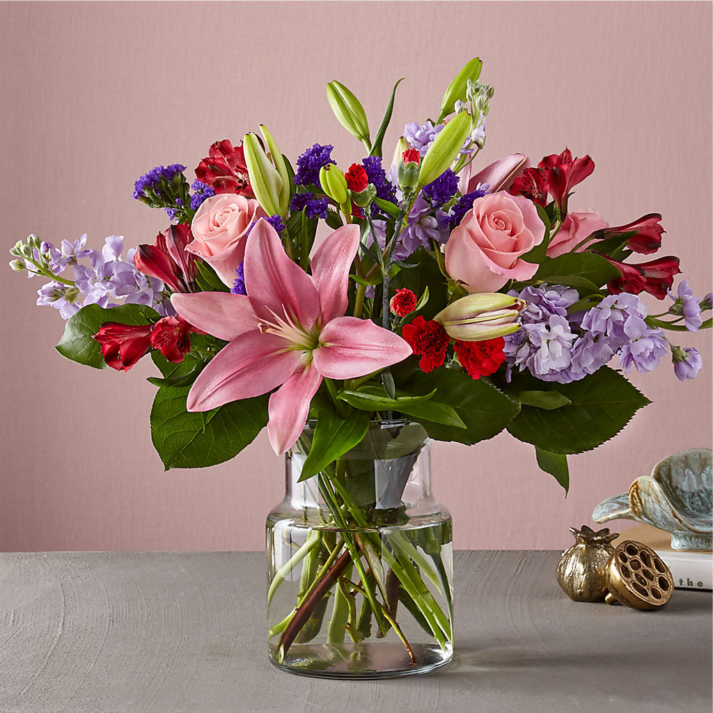 Romantique Bouquet – HALL'S GIFT AND TREASURES FLORAL DESIGN, Vicksburg MS