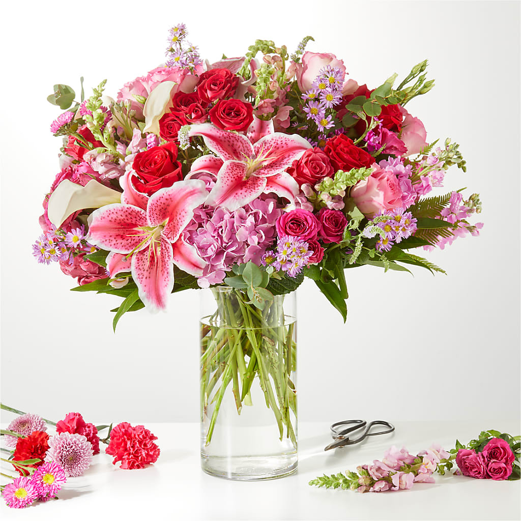 Swooning Over You - A Luxury Florist Original – HALL'S GIFT AND TREASURES FLORAL DESIGN, Vicksburg MS
