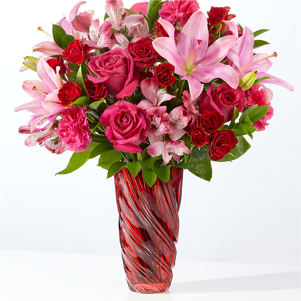In Love Bouquet with Luxe Swirl Vase – HALL'S GIFT AND TREASURES FLORAL DESIGN, Vicksburg MS