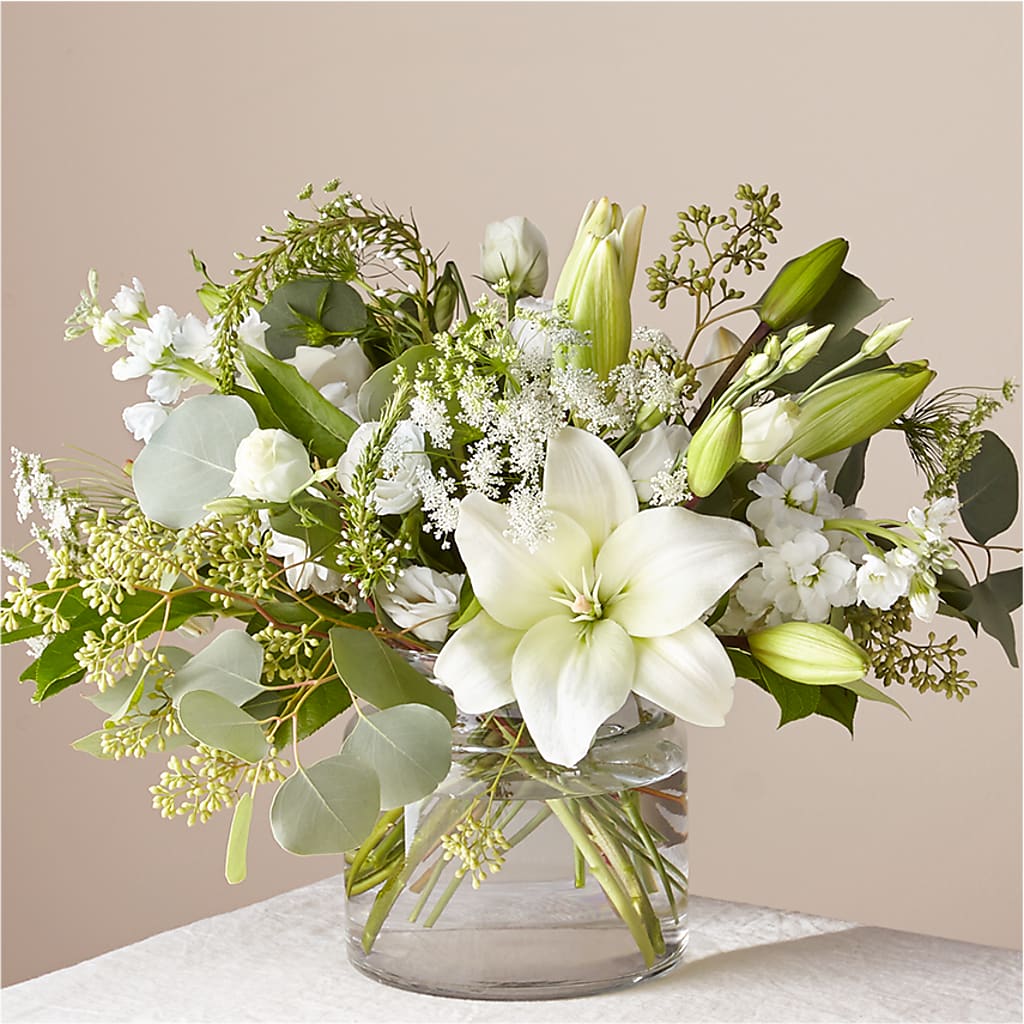 Alluring Elegance Bouquet – HALL'S GIFT AND TREASURES FLORAL DESIGN, Vicksburg MS