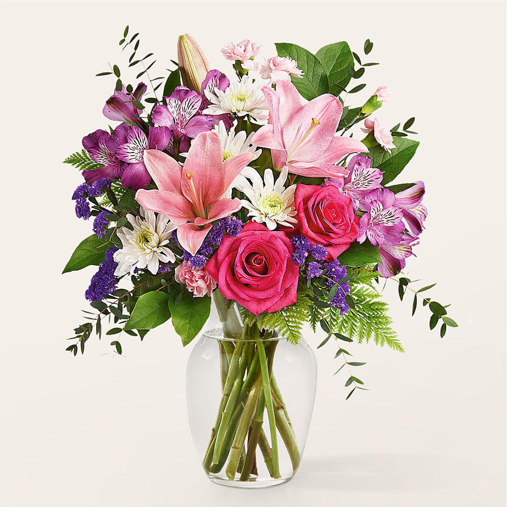Lace & Pearls Bouquet – HALL'S GIFT AND TREASURES FLORAL DESIGN, Vicksburg MS