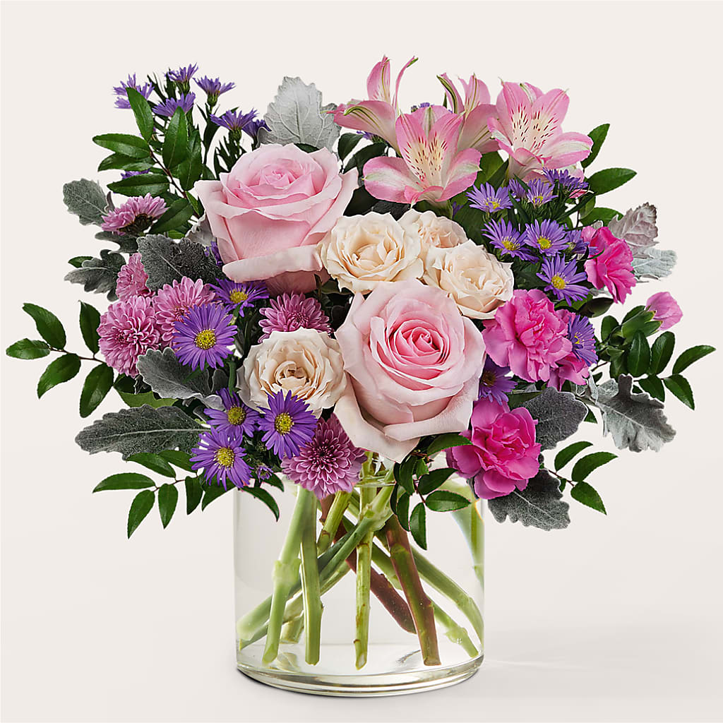 Light as a Feather Bouquet – HALL'S GIFT AND TREASURES FLORAL DESIGN, Vicksburg MS