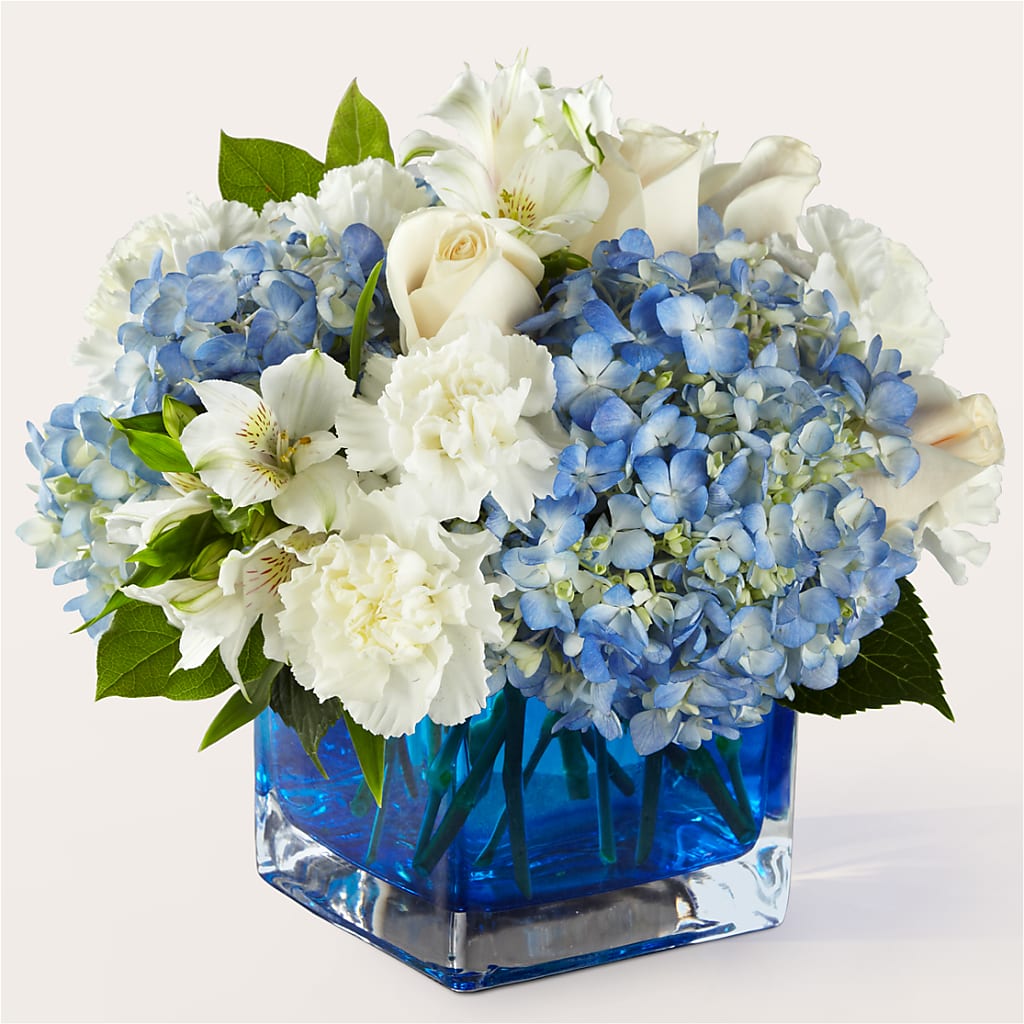 Soothing Waters Bouquet – HALL'S GIFT AND TREASURES FLORAL DESIGN, Vicksburg MS