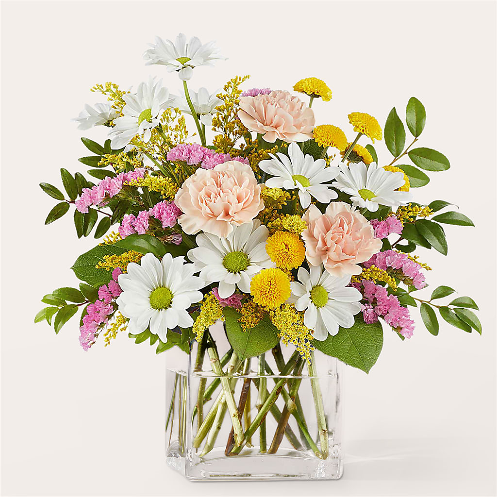 Country Cottage Bouquet – HALL'S GIFT AND TREASURES FLORAL DESIGN, Vicksburg MS