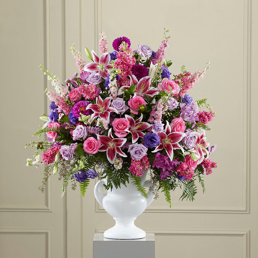 Peaceful Tribute Arrangement – HALL'S GIFT AND TREASURES FLORAL DESIGN, Vicksburg MS