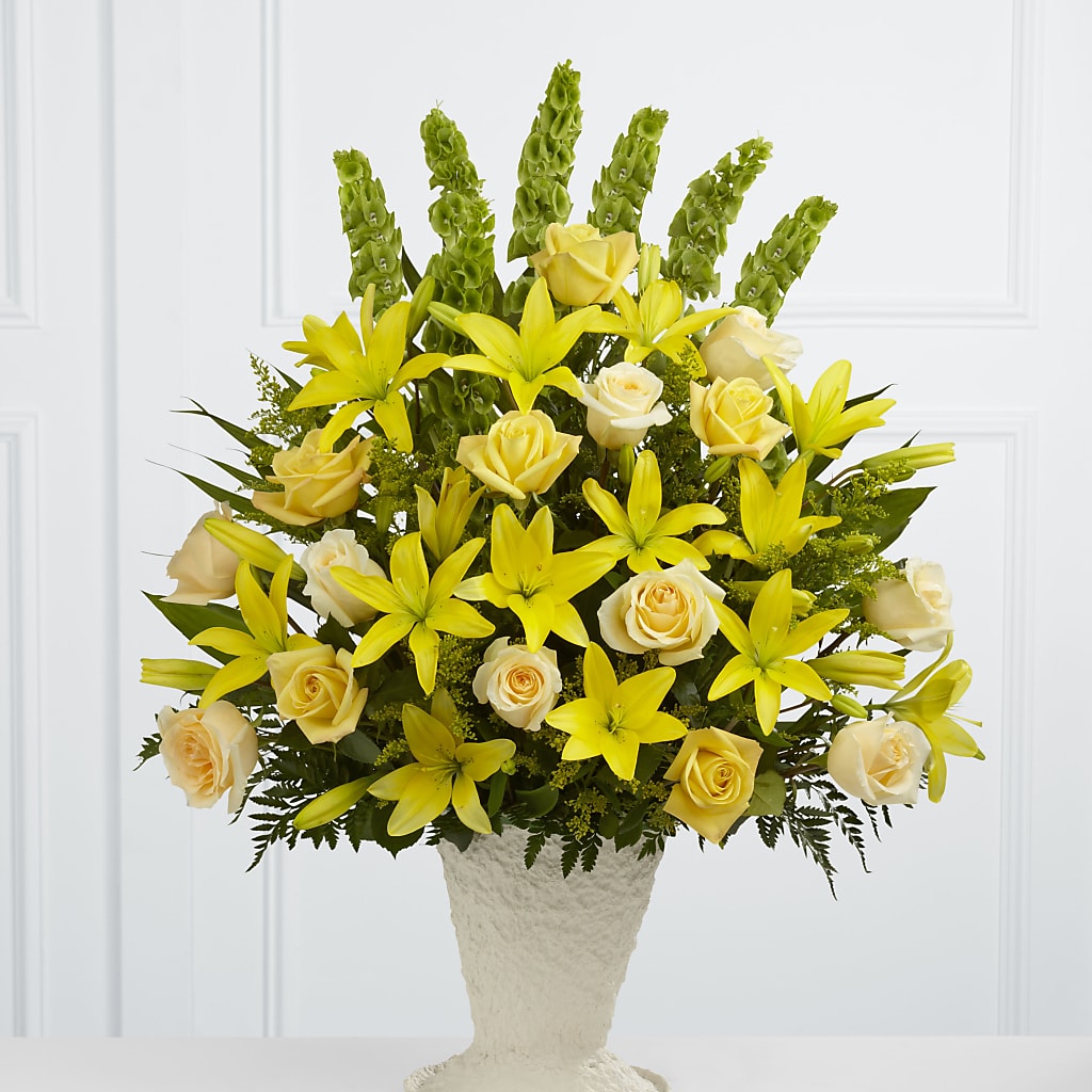 Golden Memories Arrangement – HALL'S GIFT AND TREASURES FLORAL DESIGN, Vicksburg MS
