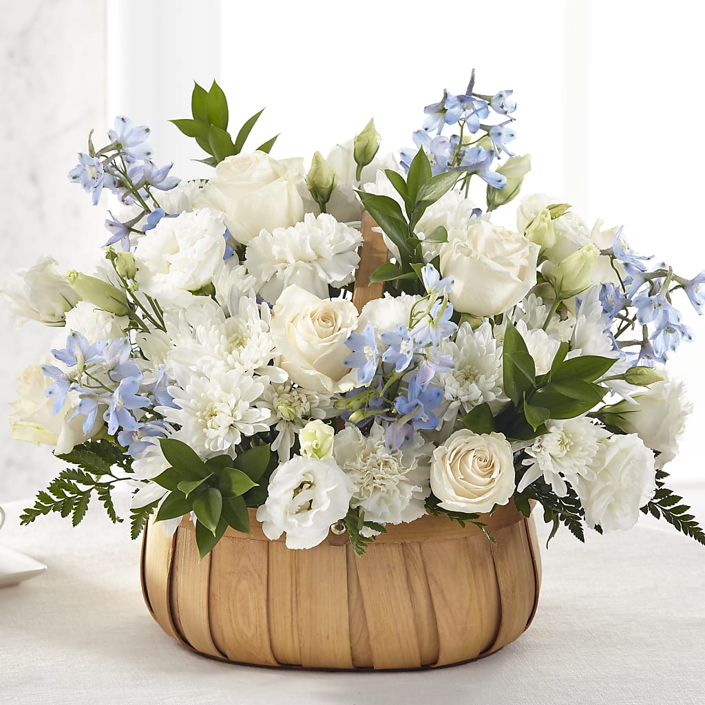 Sincerely Heartfelt Basket – HALL'S GIFT AND TREASURES FLORAL DESIGN, Vicksburg MS