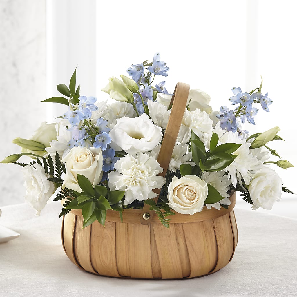 Sincerely Heartfelt Basket – HALL'S GIFT AND TREASURES FLORAL DESIGN, Vicksburg MS