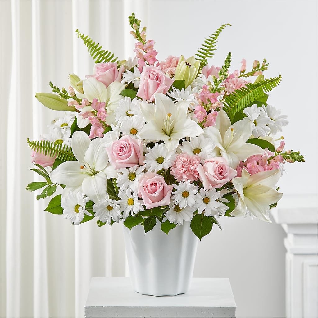 Soft Touch Tabletop Basket – HALL'S GIFT AND TREASURES FLORAL DESIGN, Vicksburg MS