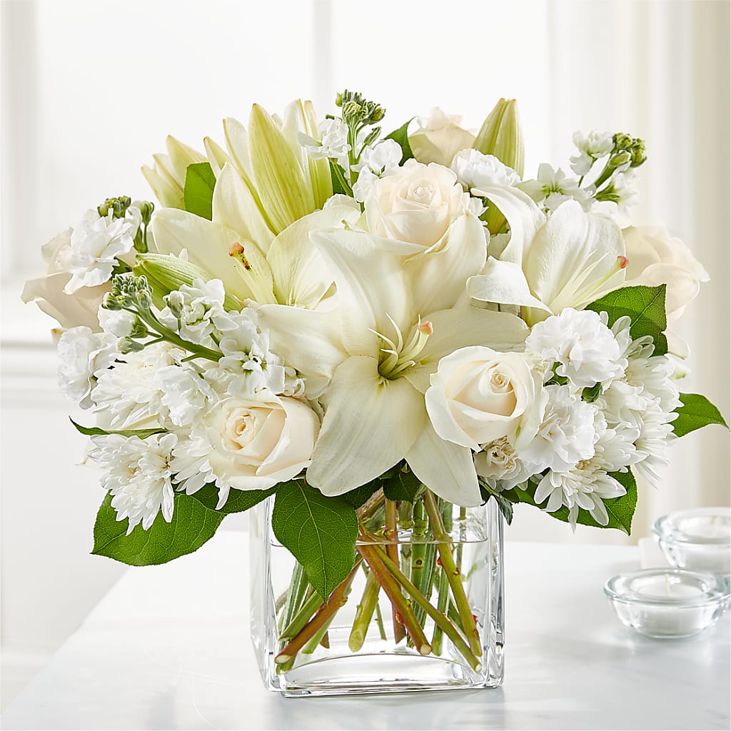 Gentle Breeze Bouquet – HALL'S GIFT AND TREASURES FLORAL DESIGN, Vicksburg MS