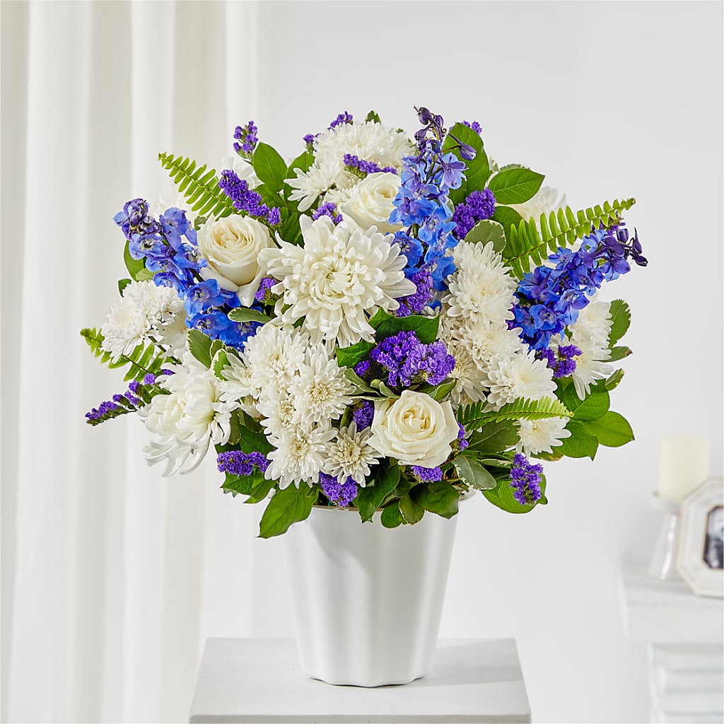 Hold Dear Tabletop Basket – HALL'S GIFT AND TREASURES FLORAL DESIGN, Vicksburg MS