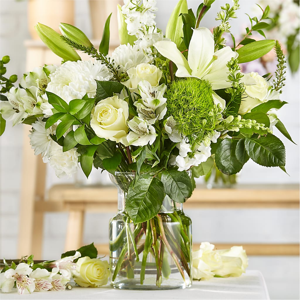 Classic Ivory – A Florist Original – HALL'S GIFT AND TREASURES FLORAL DESIGN, Vicksburg MS