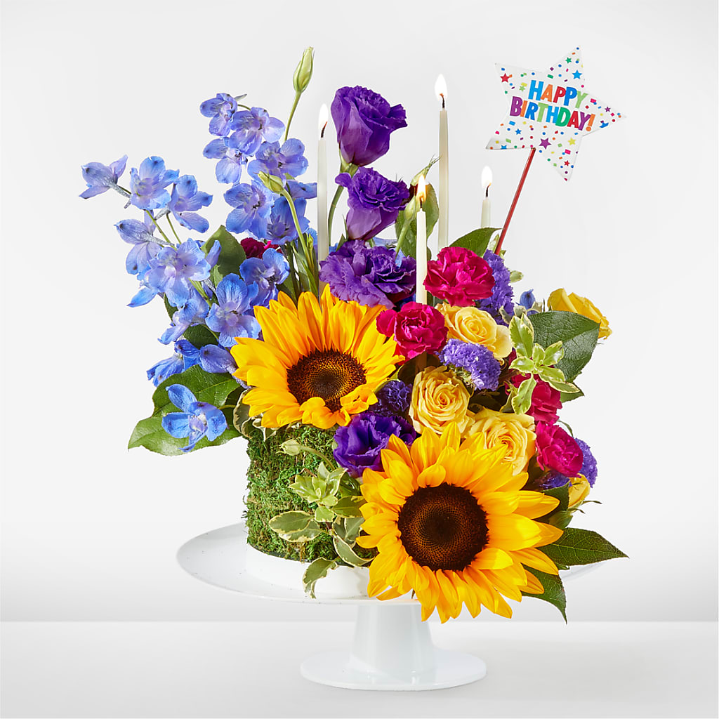Star of the Day Floral Cake – HALL'S GIFT AND TREASURES FLORAL DESIGN, Vicksburg MS