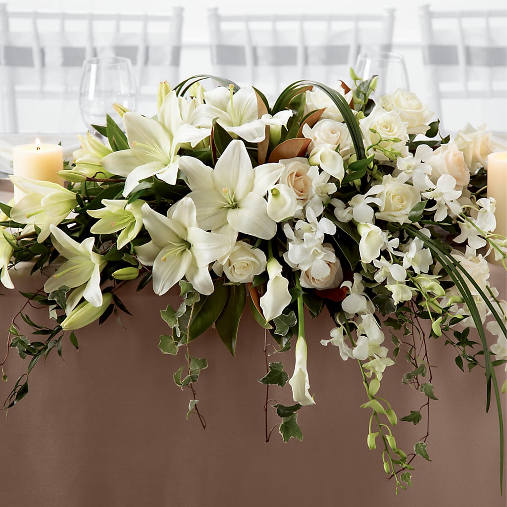 White Linen Arrangement – HALL'S GIFT AND TREASURES FLORAL DESIGN, Vicksburg MS