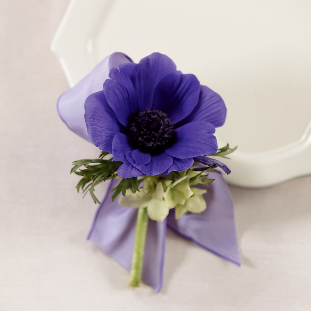 Purple Passion Boutonniere – HALL'S GIFT AND TREASURES FLORAL DESIGN, Vicksburg MS
