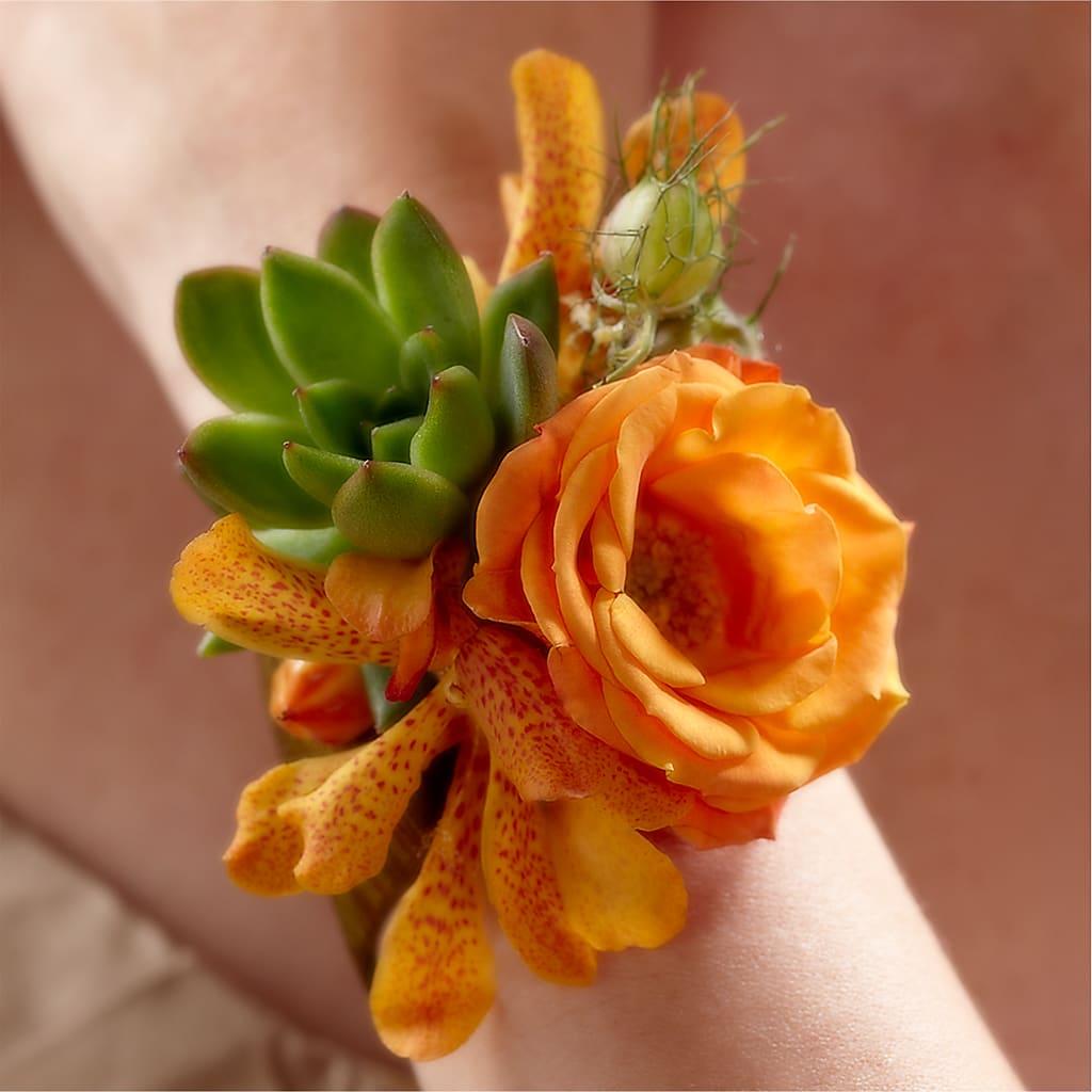 Irresistible Love Wrist Corsage – HALL'S GIFT AND TREASURES FLORAL DESIGN, Vicksburg MS