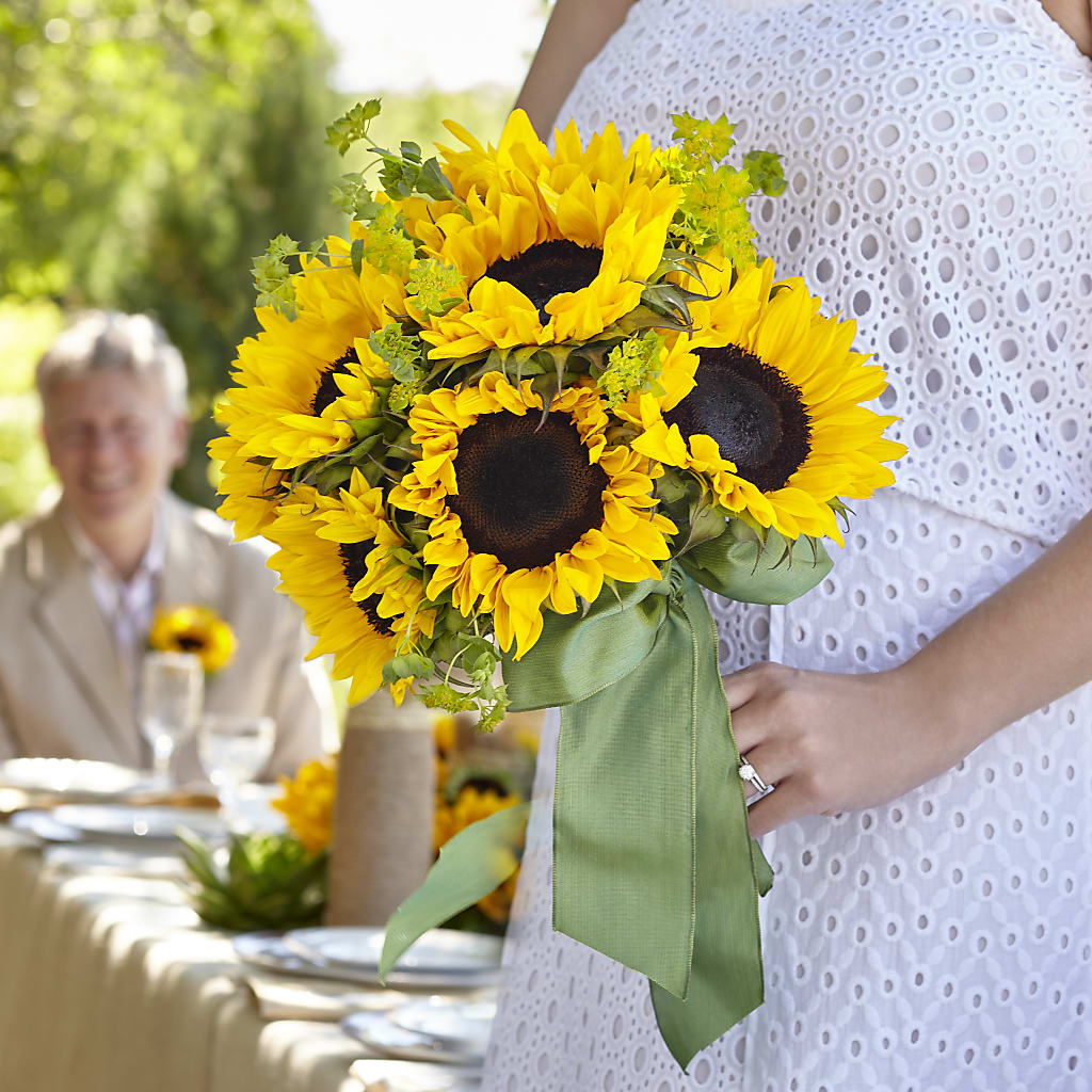Free Spirit Bouquet – HALL'S GIFT AND TREASURES FLORAL DESIGN, Vicksburg MS