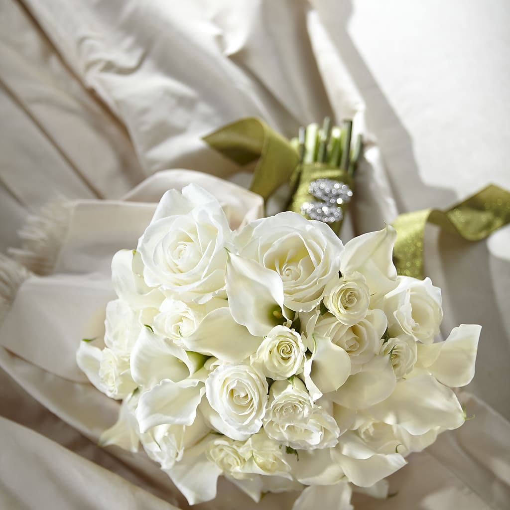 Serene Highness Bouquet – HALL'S GIFT AND TREASURES FLORAL DESIGN, Vicksburg MS