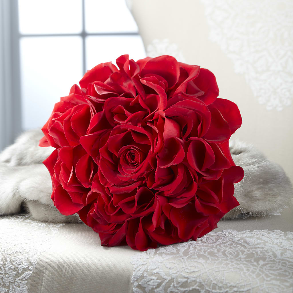 Composite Rose Bouquet – HALL'S GIFT AND TREASURES FLORAL DESIGN, Vicksburg MS