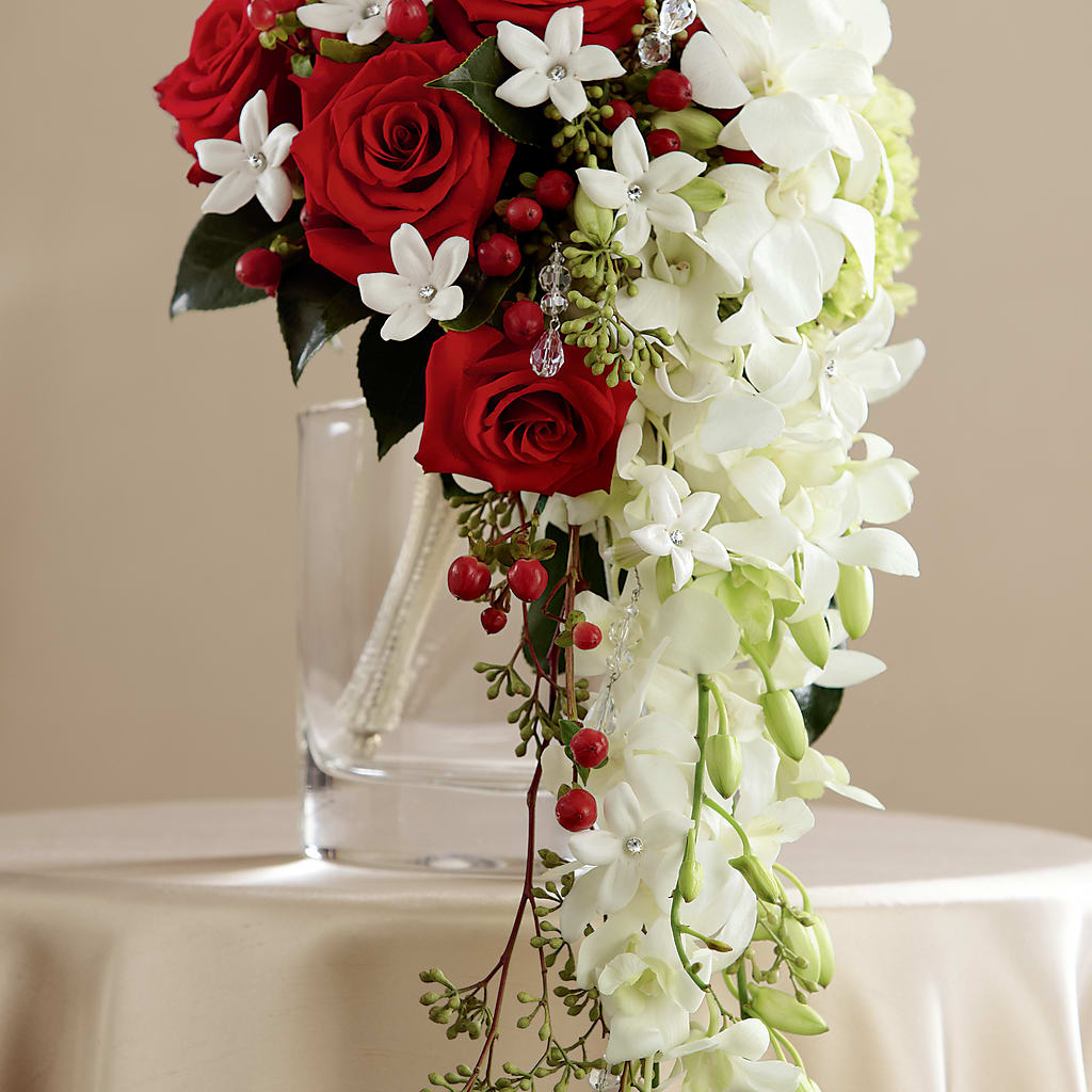 Here Comes the Bride Bouquet – HALL'S GIFT AND TREASURES FLORAL DESIGN, Vicksburg MS