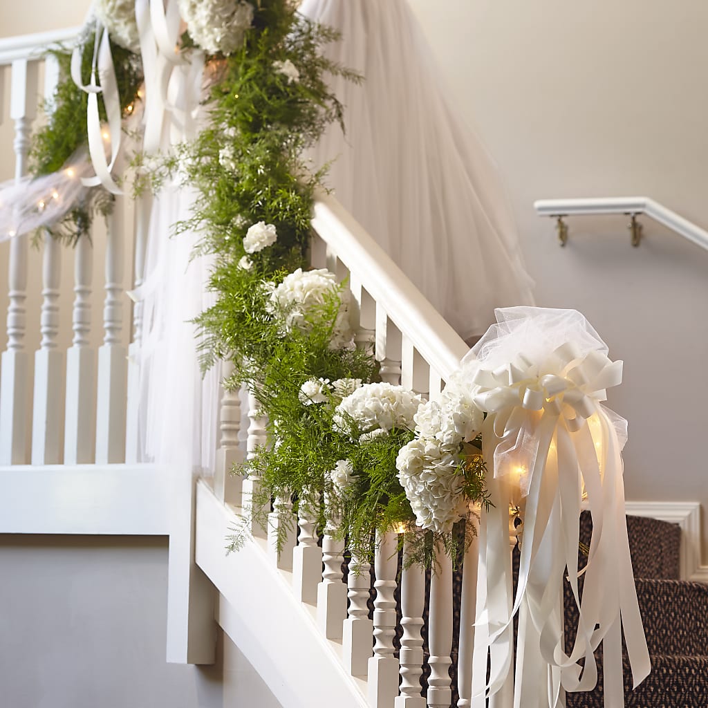 Champagne Dreams Garland – HALL'S GIFT AND TREASURES FLORAL DESIGN, Vicksburg MS