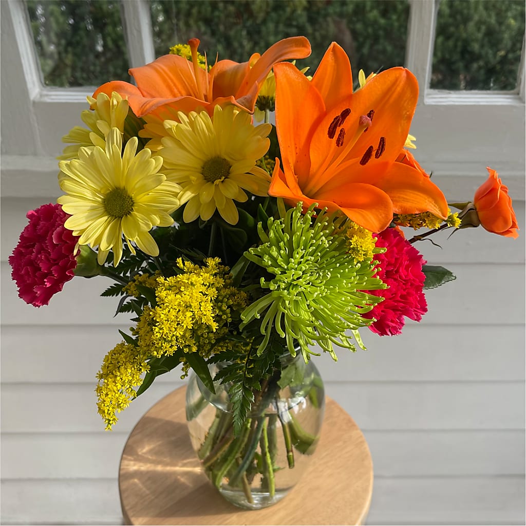 Bold & Bright – A Florist Original – HALL'S GIFT AND TREASURES FLORAL DESIGN, Vicksburg MS
