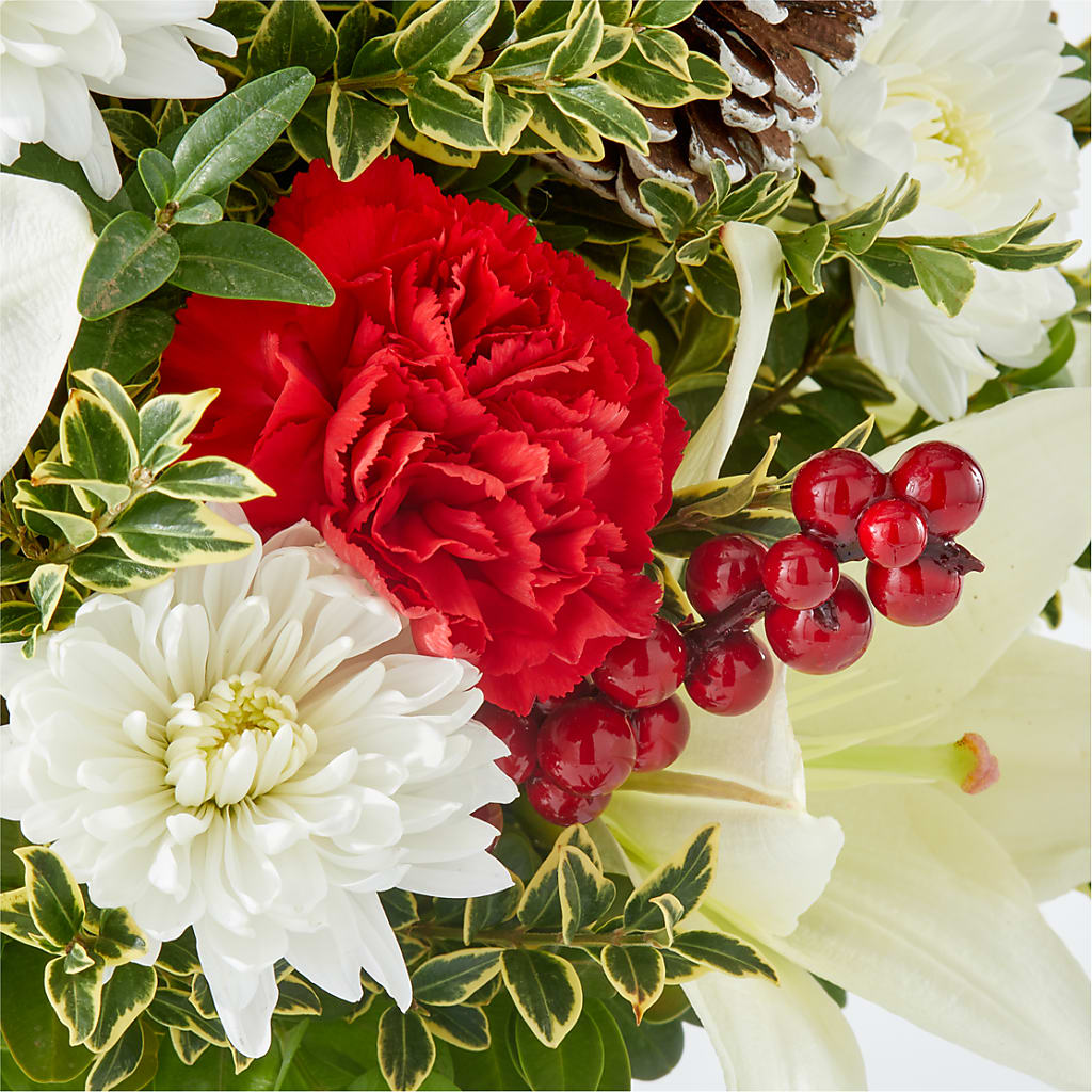 Festive Moments Tree – HALL'S GIFT AND TREASURES FLORAL DESIGN, Vicksburg MS