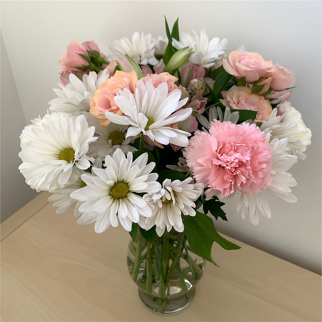 Blush Crush Bouquet – HALL'S GIFT AND TREASURES FLORAL DESIGN, Vicksburg MS