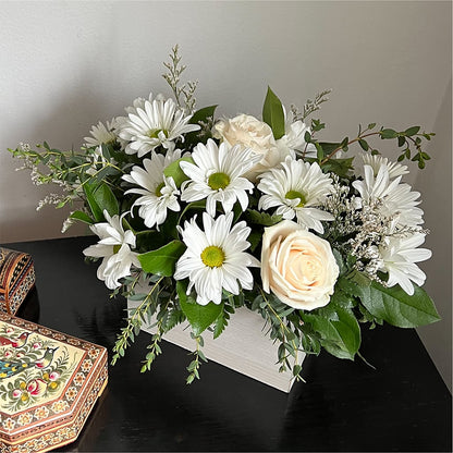 Fresh Linen Box Bouquet – HALL'S GIFT AND TREASURES FLORAL DESIGN, Vicksburg MS