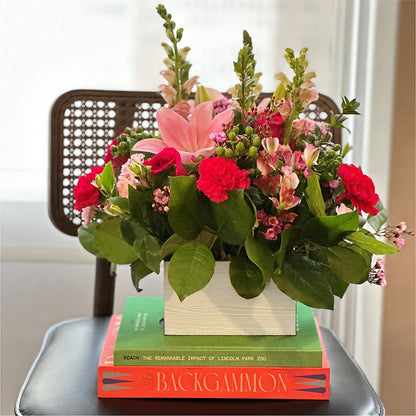 Sweetberry Box – A Florist Original – HALL'S GIFT AND TREASURES FLORAL DESIGN, Vicksburg MS