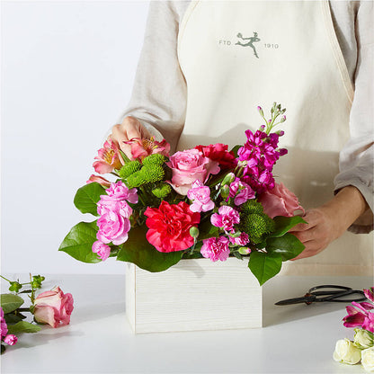 Sweetberry Box – A Florist Original – HALL'S GIFT AND TREASURES FLORAL DESIGN, Vicksburg MS