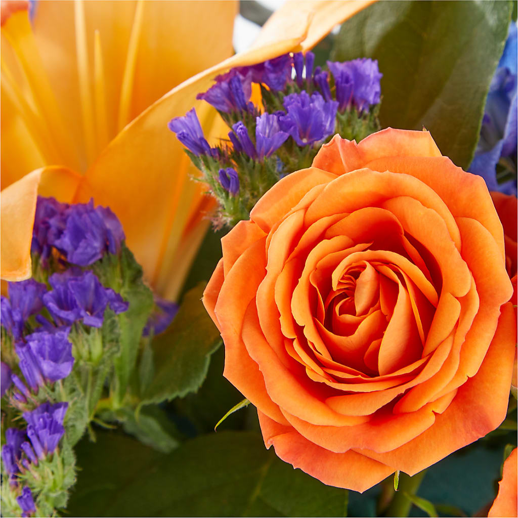 Radiant Citrus Box Bouquet – HALL'S GIFT AND TREASURES FLORAL DESIGN, Vicksburg MS