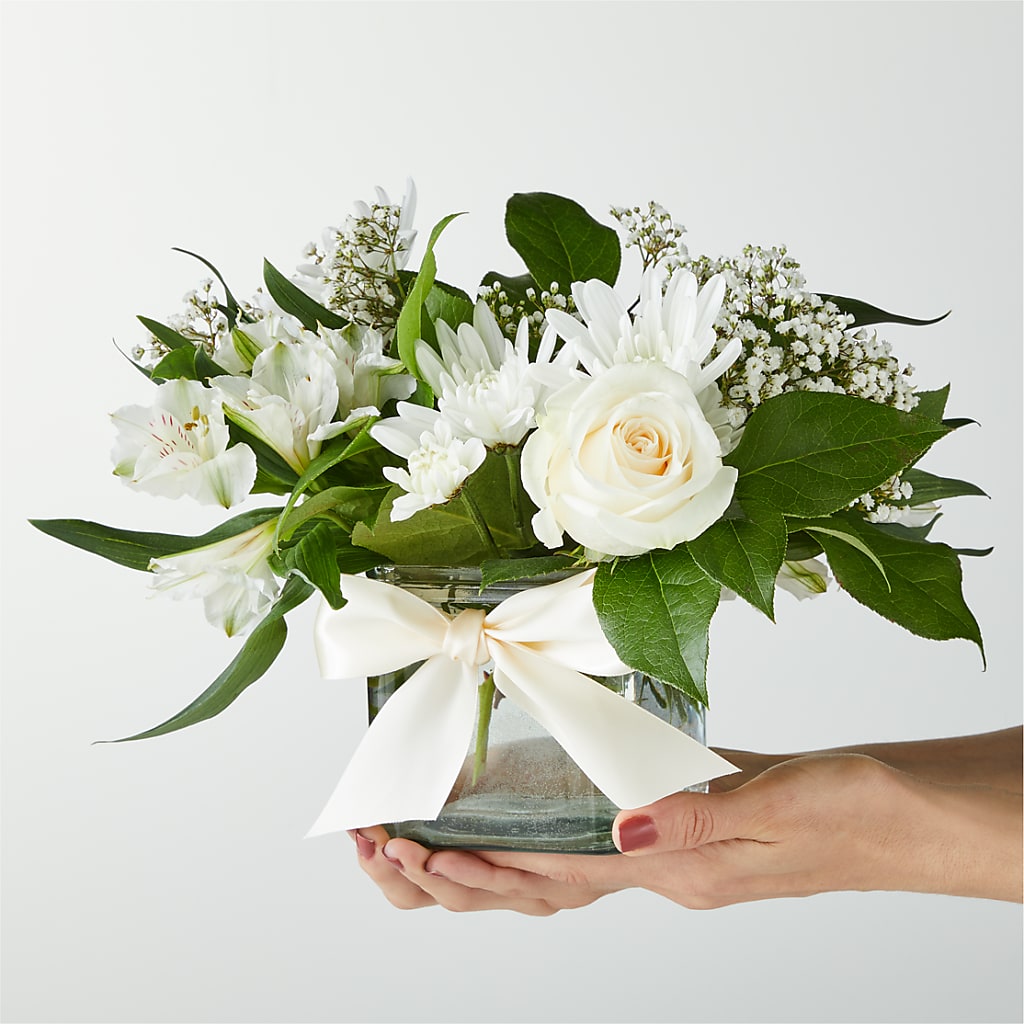 Gracefuls Bouquet – HALL'S GIFT AND TREASURES FLORAL DESIGN, Vicksburg MS