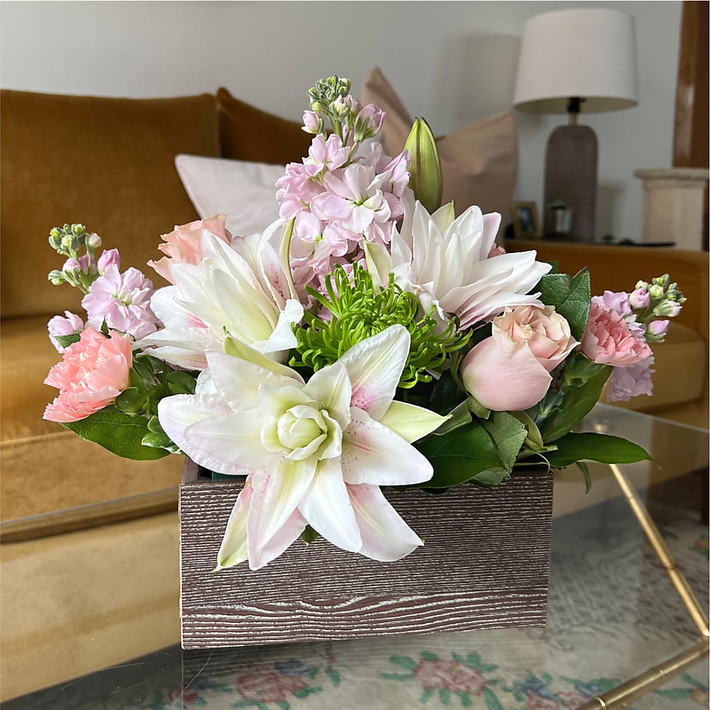 Beautiful Spirit Basket – HALL'S GIFT AND TREASURES FLORAL DESIGN, Vicksburg MS
