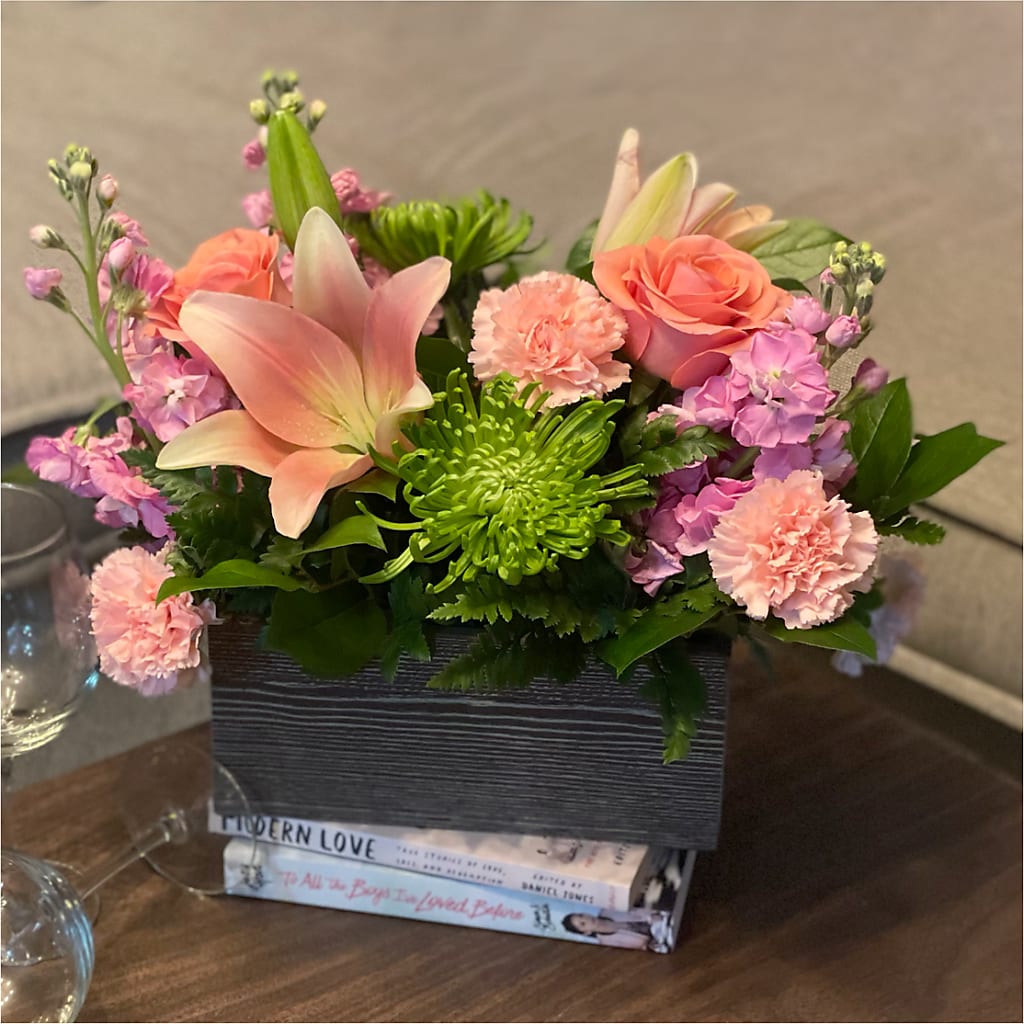 Beautiful Spirit Basket – HALL'S GIFT AND TREASURES FLORAL DESIGN, Vicksburg MS