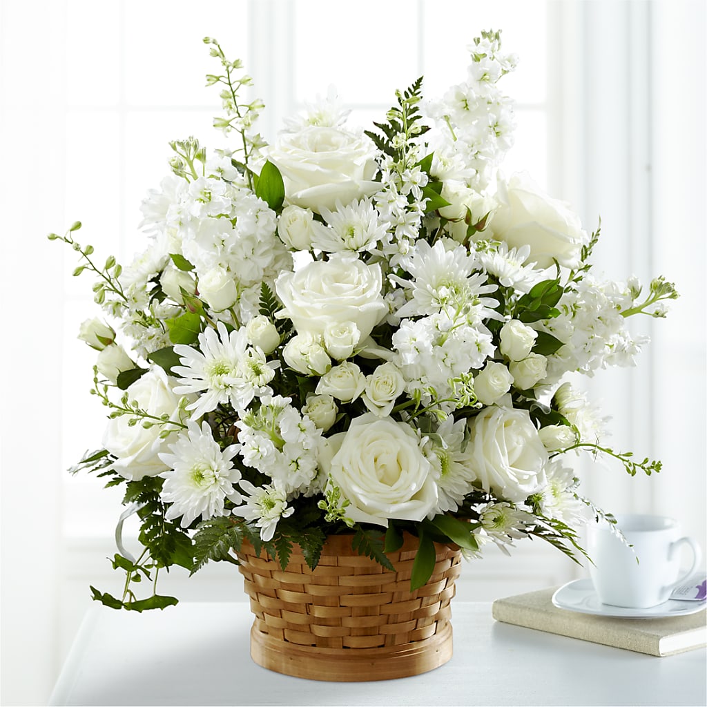 Heartfelt Condolences Arrangement – HALL'S GIFT AND TREASURES FLORAL DESIGN, Vicksburg MS