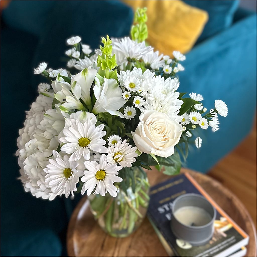Classic Ivory – A Florist Original – HALL'S GIFT AND TREASURES FLORAL DESIGN, Vicksburg MS