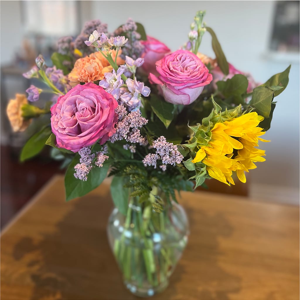 Yellow Brick Road Bouquet – HALL'S GIFT AND TREASURES FLORAL DESIGN, Vicksburg MS
