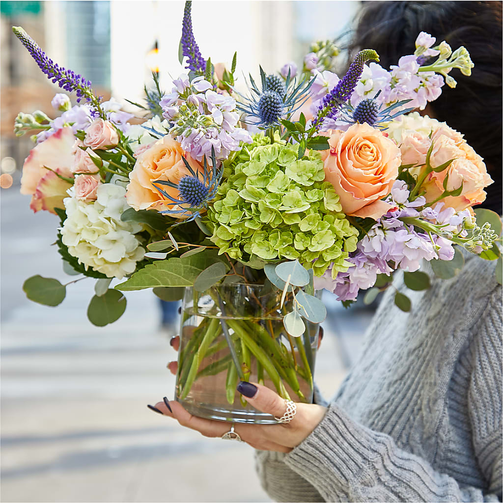 Porch Swing Bouquet – HALL'S GIFT AND TREASURES FLORAL DESIGN, Vicksburg MS