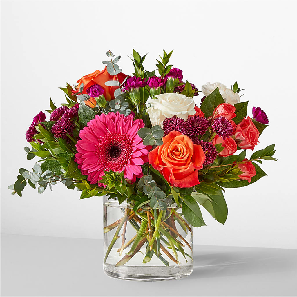 Smell the Roses Bouquet – HALL'S GIFT AND TREASURES FLORAL DESIGN, Vicksburg MS