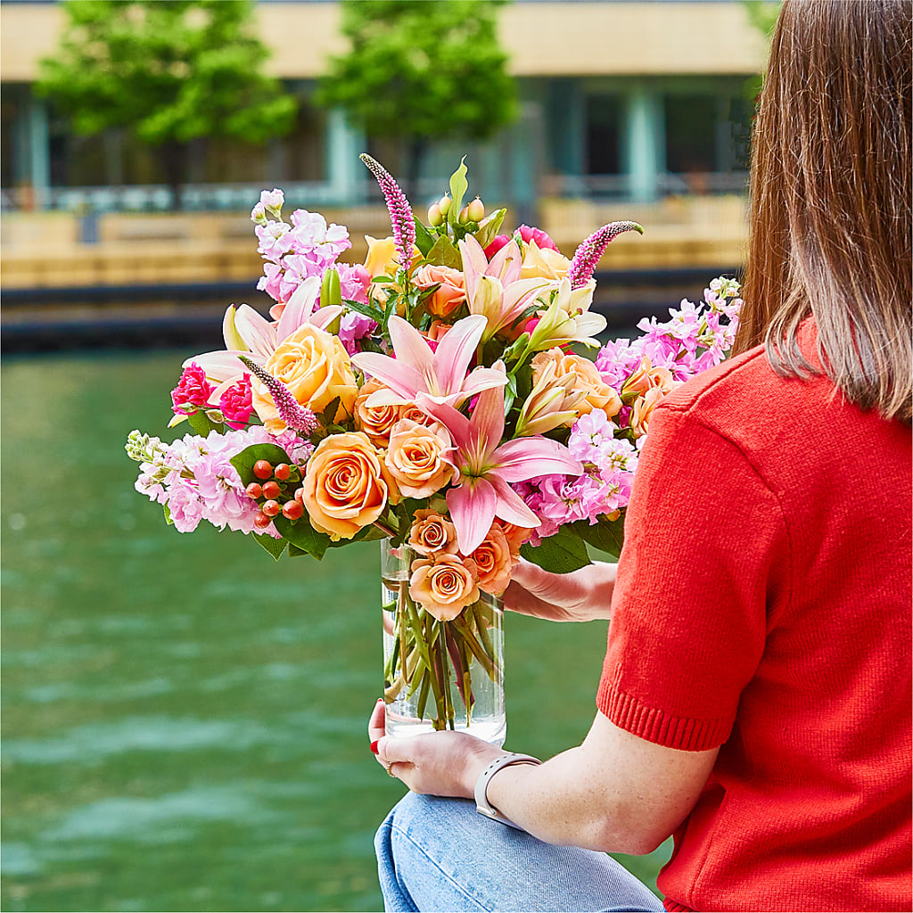Bisous Bouquet – HALL'S GIFT AND TREASURES FLORAL DESIGN, Vicksburg MS