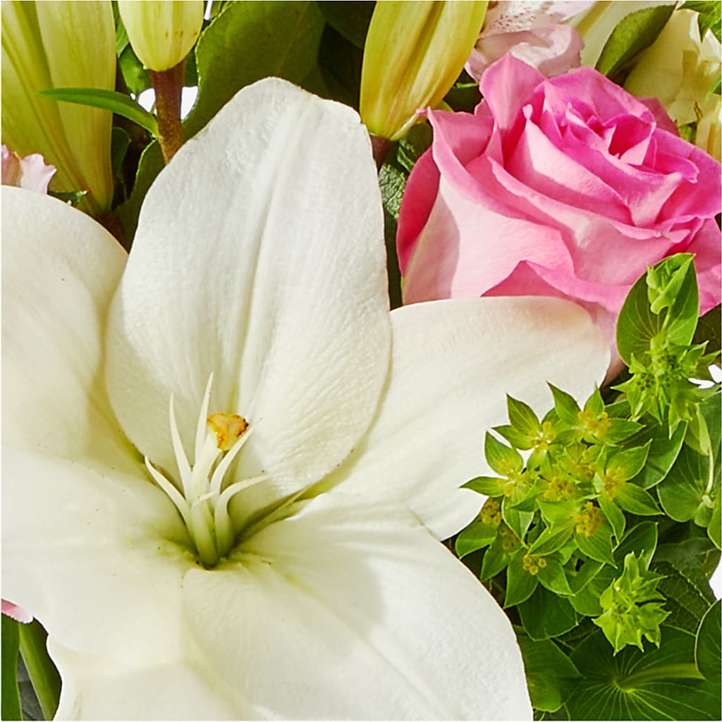 Fondly Bouquet – HALL'S GIFT AND TREASURES FLORAL DESIGN, Vicksburg MS