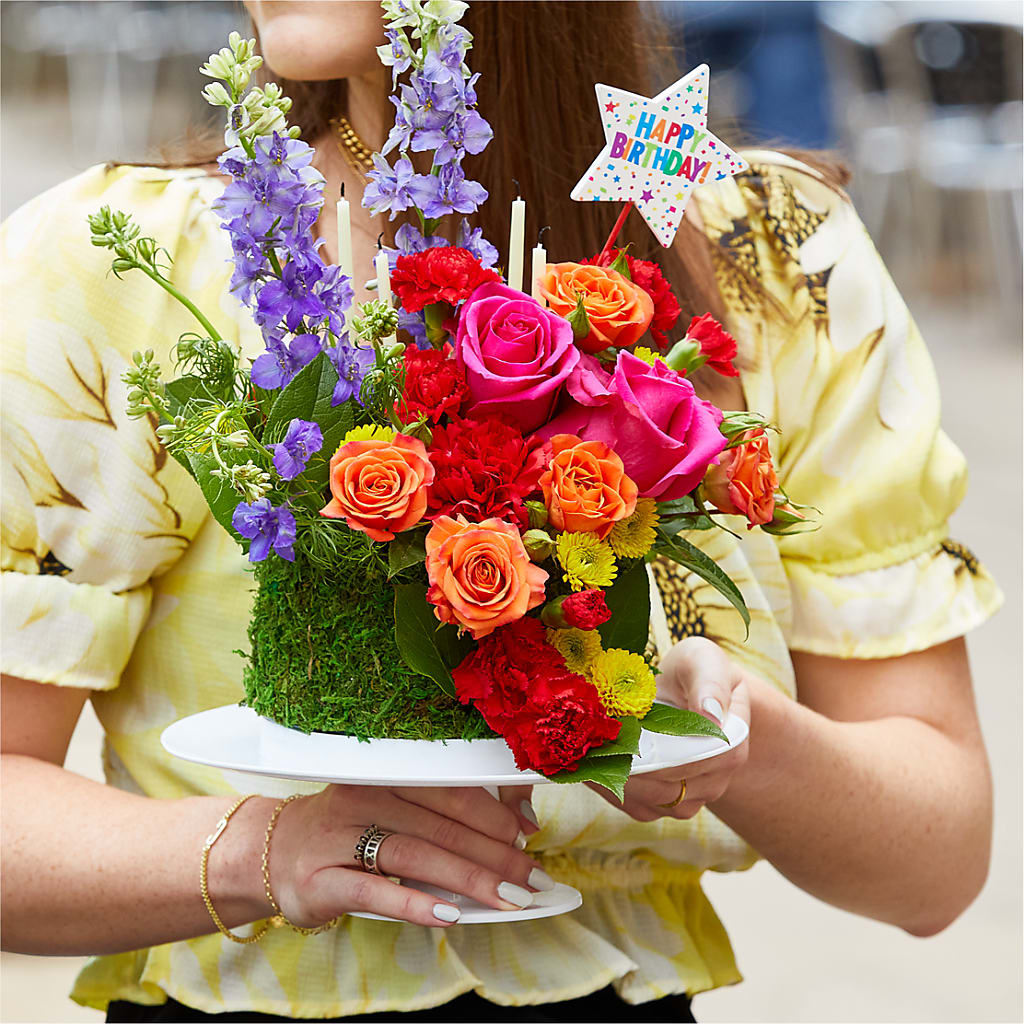 Best Year Yet Floral Cake – HALL'S GIFT AND TREASURES FLORAL DESIGN, Vicksburg MS