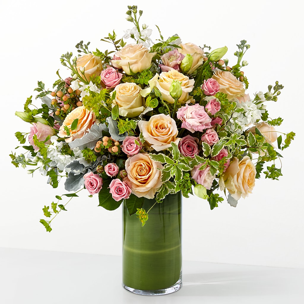 The Glamour Shot – HALL'S GIFT AND TREASURES FLORAL DESIGN, Vicksburg MS